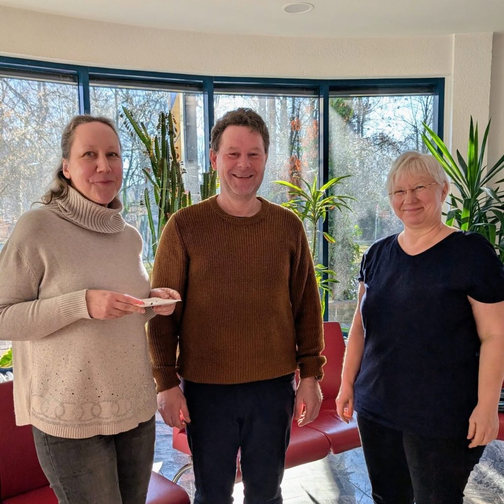 Katja Kalähne, Thomas Hannusch, Katrin von BVB FREIE WÄHLER unterhalten sich