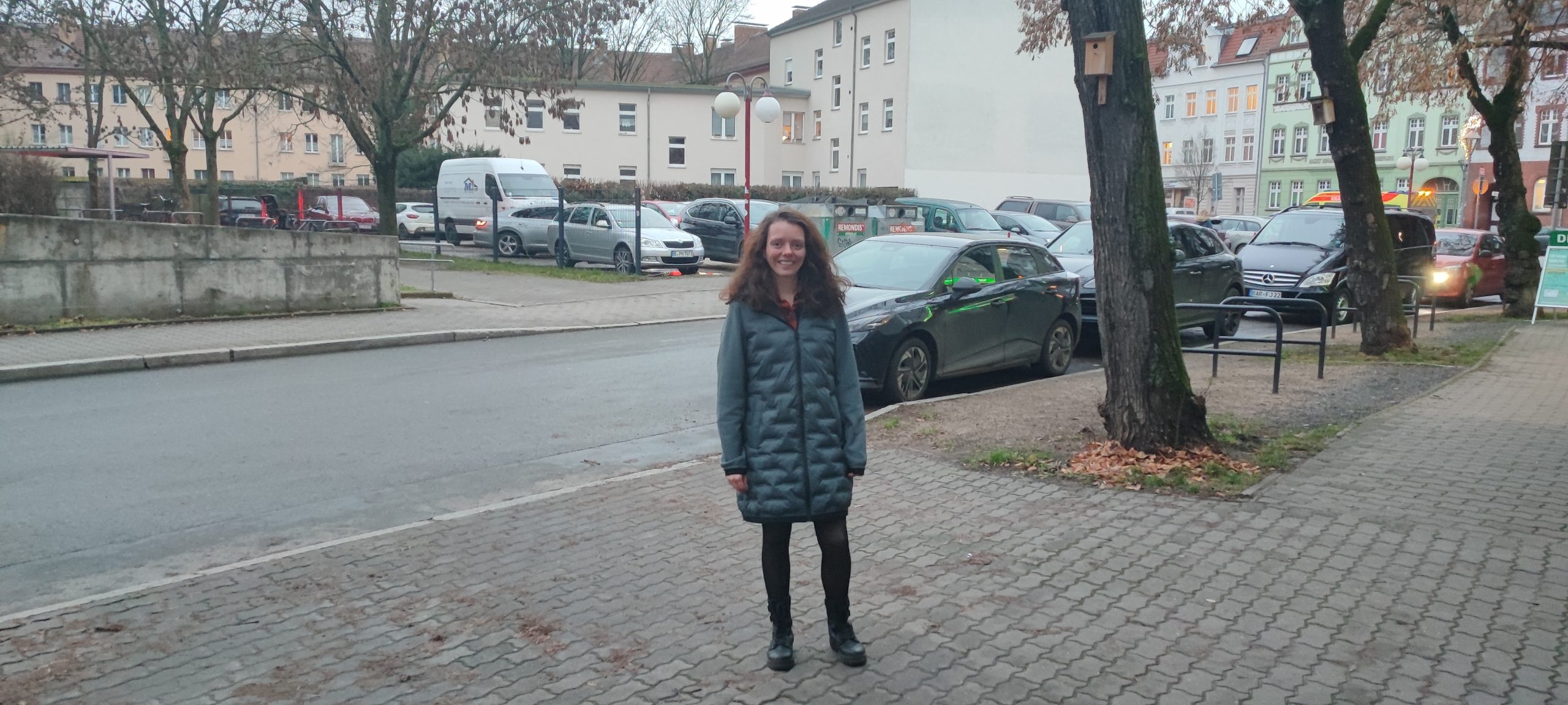 Nadine Schnittke, Hintergrund Parkplatz Angergang